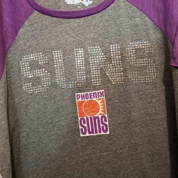 (Bonus Jewelry included ‼️) Women graphic team top - Picture 2 of 6